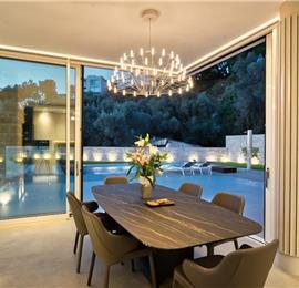 6 bedroom villa with pool and roof terrace, Sveti Stefan, sleeps 12